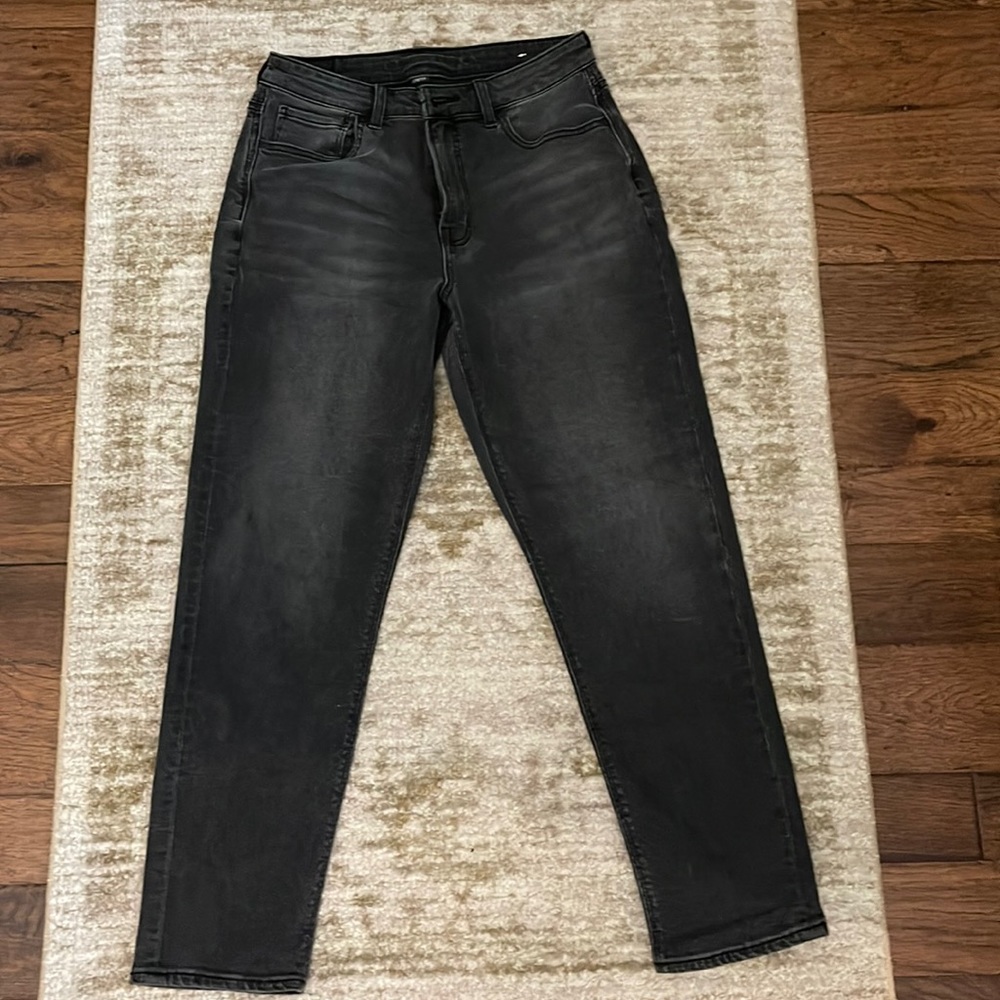 Black Straight Leg American Eagle Mom Jeans